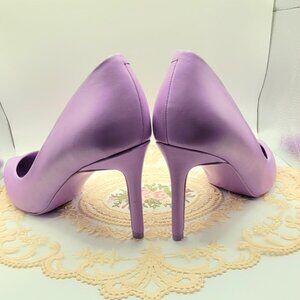 Stunning Lavender Nine West HIgh Heel Pumps